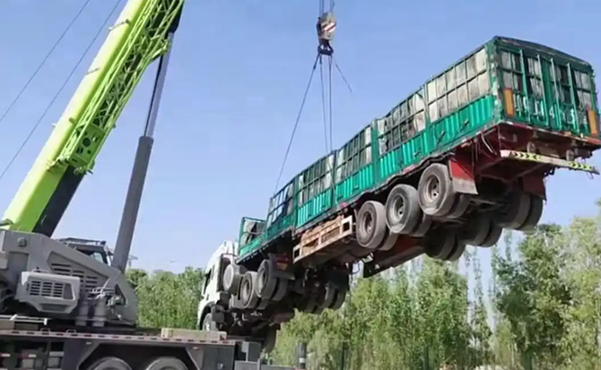 杭锦旗道路脱困救援案例